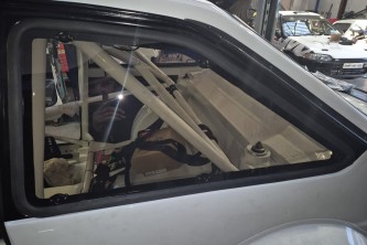 MK2 REAR POPOUT WINDOW KIT TINTED 